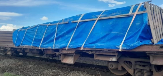 8 MIL TONELADAS: Ferroeste bate recorde mensal de transporte de cimento em julho.
