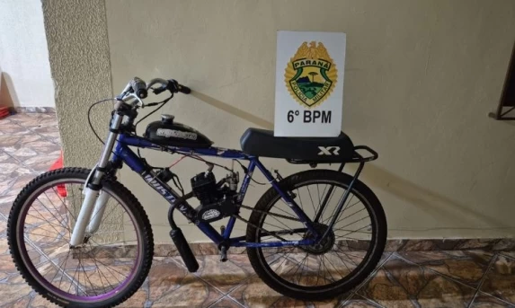 Adolescente de 14 anos é abordado pela PM após fugir com bicicleta motorizada em Três Barras do Paraná