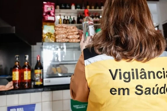 Alerta de Saúde Pública: Brasil Investiga 209 Casos Suspeitos de Intoxicação por Metanol Após Ingestão de Álcool