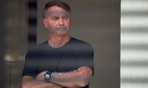 Alexandre de Moraes exige relatório detalhado sobre rotina de Bolsonaro na prisão