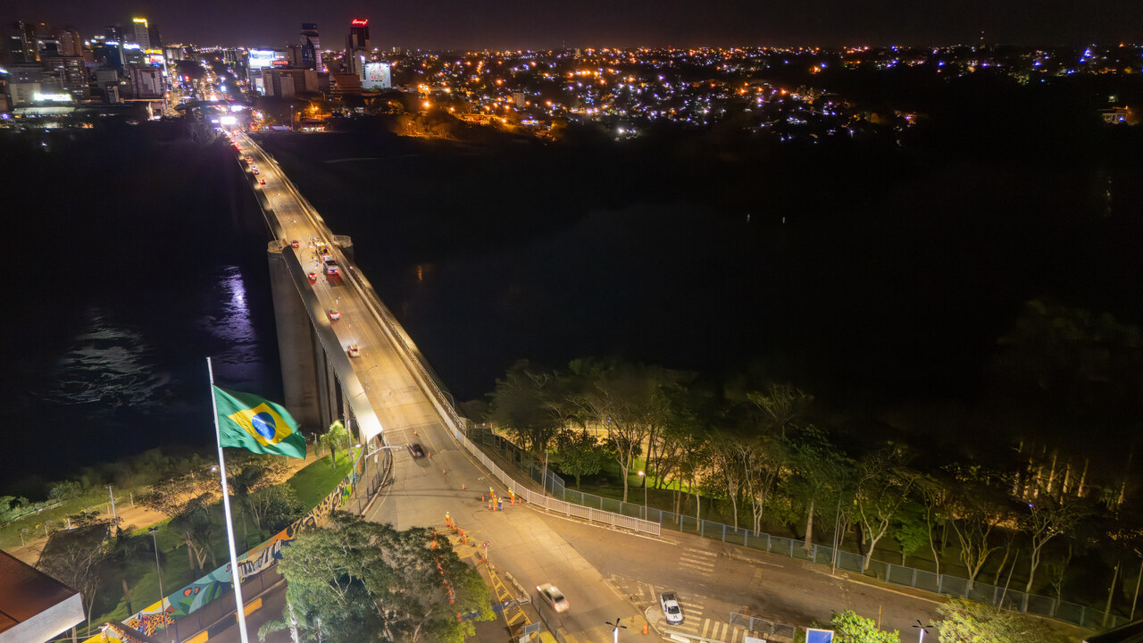 ATENÇÃO: EPR Iguaçu programa interdição parcial na Ponte da Amizade para reparos no pavimento