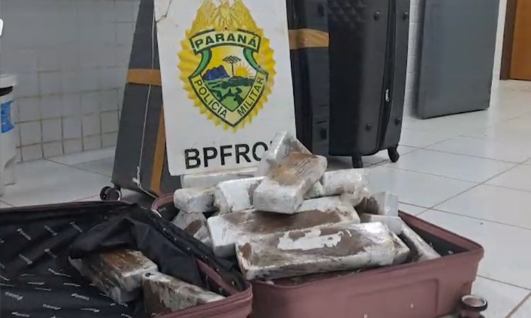 BPFron apreende 150 kg de maconha em ônibus e detém quatro pessoas em Cascavel