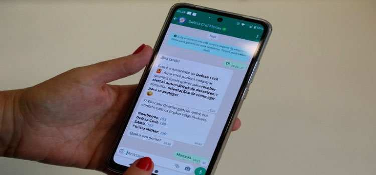 Brasil é o primeiro país do mundo a enviar alertas de desastres da Defesa Civil pelo WhatsApp.