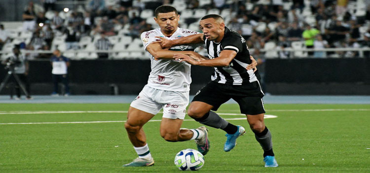 BRASILEIRO: Fluminense recebe Botafogo em clássico no Maracanã.