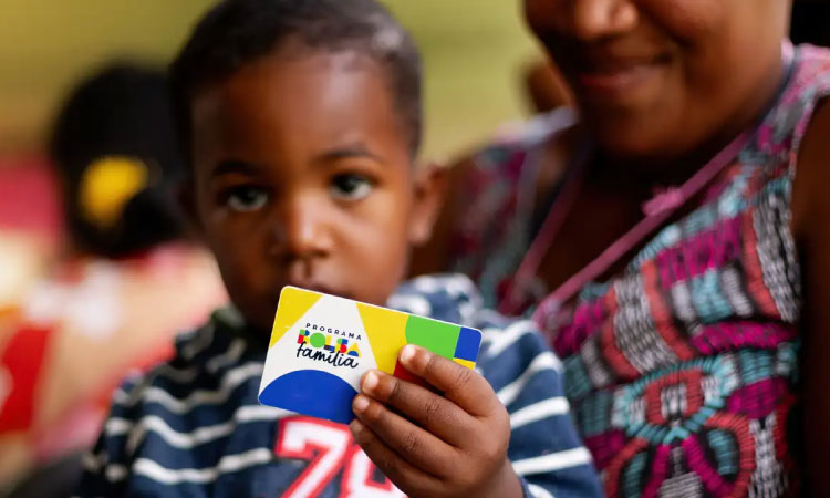 Caixa começa a pagar Bolsa Família de maio nesta segunda (19).