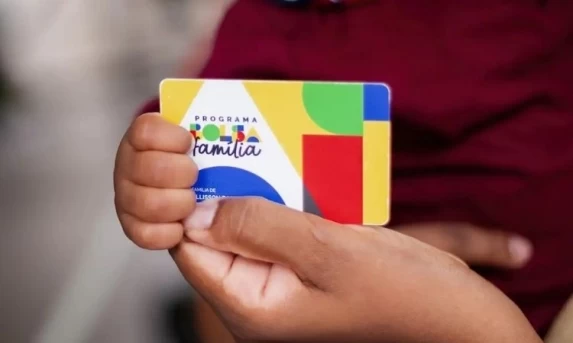Caixa libera pagamento do Bolsa Família para beneficiários com NIS final 4 nesta terça