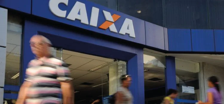 Caixa paga abono salarial para nascidos de março a junho