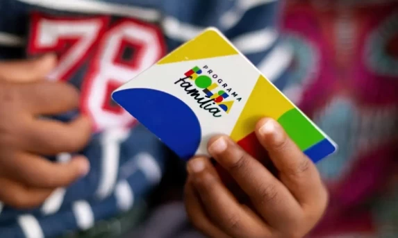 Caixa paga hoje Bolsa Família a beneficiários com NIS de final 3