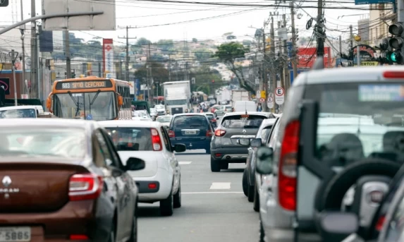Calendário do IPVA 2025 das placas com final 9 e 0 vence nesta segunda-feira