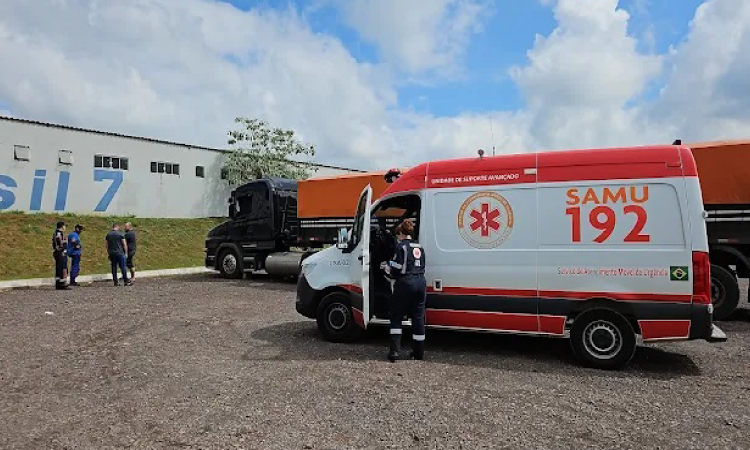 Caminhoneiro é encontrado morto em posto de combustíveis em Cascavel.