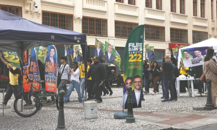 Campanha eleitoral já custou mais de R$ 200 milhões no Paraná; verba arrecadada chega a R$ 360 milhões