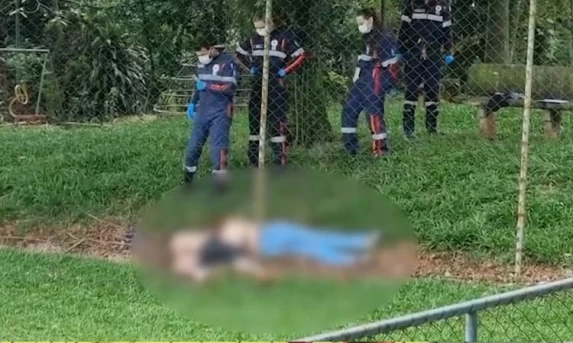 Casal de Jovens é Encontrado Morto em Campo de Futebol; Cocaína é Apreendida em Carro