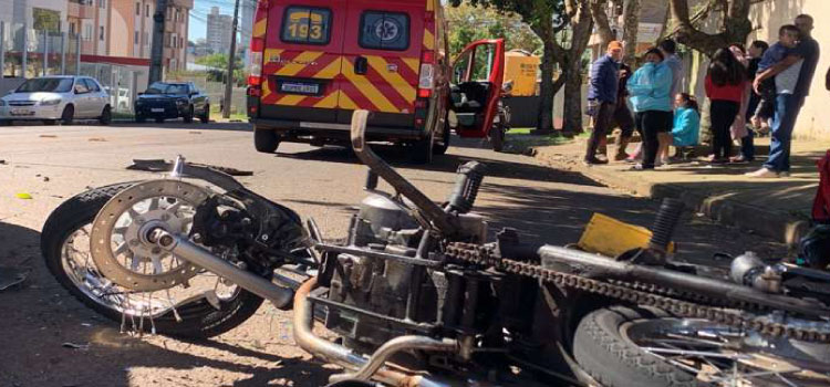 CASCAVEL: Adolescente envolvido em gravíssimo acidente no Centro não resiste e morre no hospital.