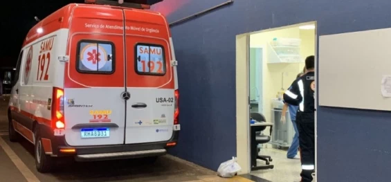 CASCAVEL: Ambulâncias permanecem horas paradas no HU por falta de leitos.