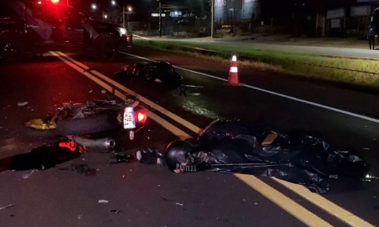 CASCAVEL: Casal em motocicleta morre ao bater de frente com ônibus na BR 277.