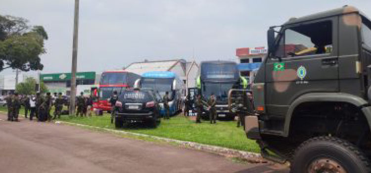 CASCAVEL: Exército e Choque realizam Operação Ágata na Rodoviária da cidade.