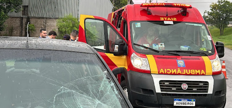 CASCAVEL: Idoso de 62 anos é atropelado na marginal da BR-277.