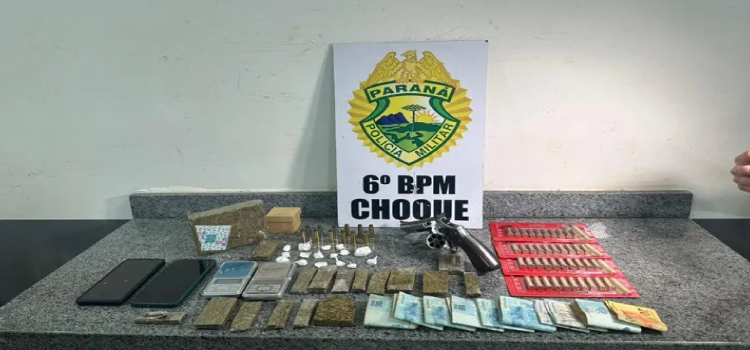 CASCAVEL: Pelotão de Choque aborda casa usada para tráfico de drogas.