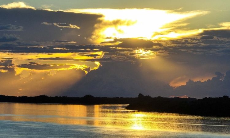 Clima: Paraná tem última semana de verão com calor intenso e chegada de frente fria