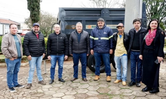 Comunidades rurais de Bairro São José e Planaltina recebem Carretas Caçamba Agrícolas