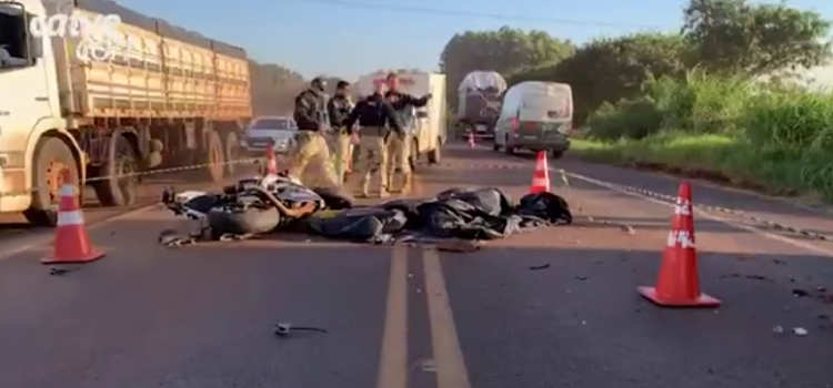 CORBÉLIA: Motociclista morre em acidente com colheitadeira na BR-369.