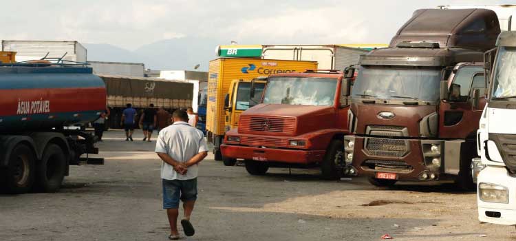 CRÉDITO: Caixa lança linha de antecipação de frete para caminhoneiros