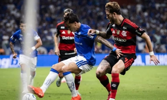 Cruzeiro e Flamengo empatam pelas oitavas de final da Libertadores