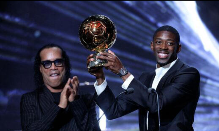 Dembélé é Eleito o Melhor do Mundo e Conquista a Bola de Ouro 2025 Dembélé é Eleito o Melhor do Mundo e Conquista a Bola de Ouro 2025