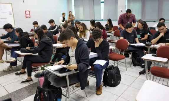 Desenrola Fies: prazo para renegociar dívidas termina nesta segunda-feira