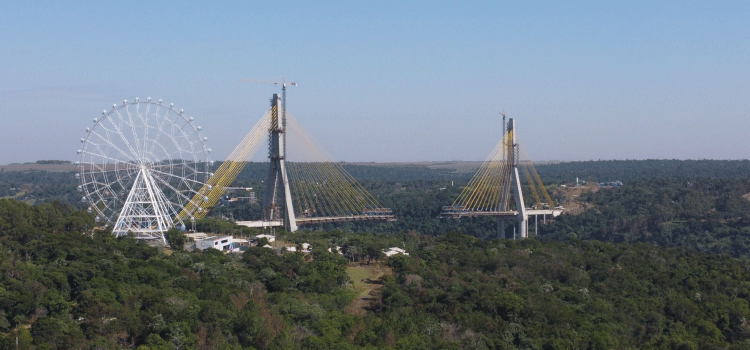 DESENVOLVIMENTO URBANO: Com apoio do Estado, Foz do Iguaçu vira canteiro de obras e prevê crescimento no turismo.