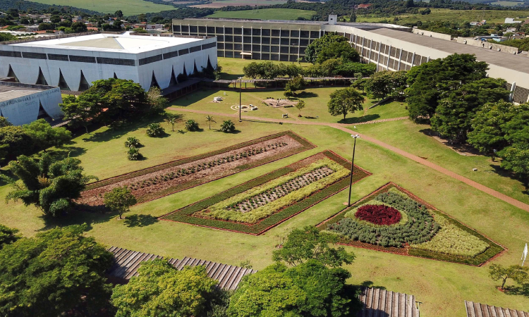 Destaque nacional: universidades estaduais estão no topo da avaliação do MEC.