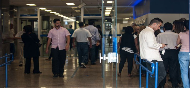 ECONOMIA: Consumidor poderá negociar dívidas em atraso em mutirão nacional