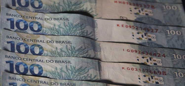 ECONOMIA: Dívida pública pode alcançar até R$ 6,4 trilhões em 2022