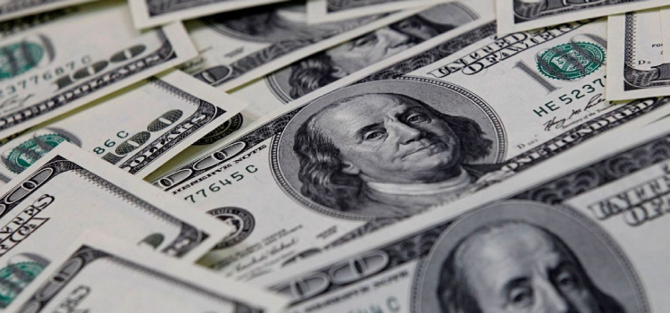 ECONOMIA: Dólar cai para R$ 4,76 e tem maior queda trimestral desde 2009.