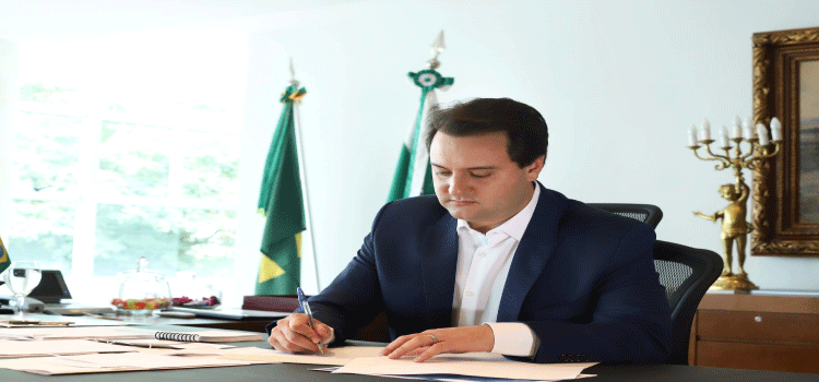 ECONOMIA: Estado anuncia redução do ICMS sobre gasolina e energia elétrica de 29% para 18%.