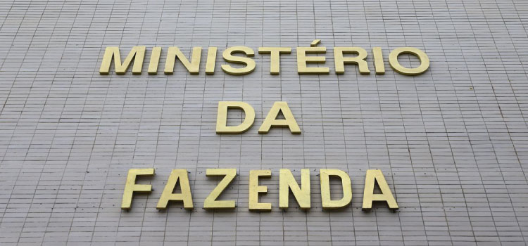 ECONOMIA: Fazenda elevará projeção de crescimento do PIB para 2,5% a 3%.