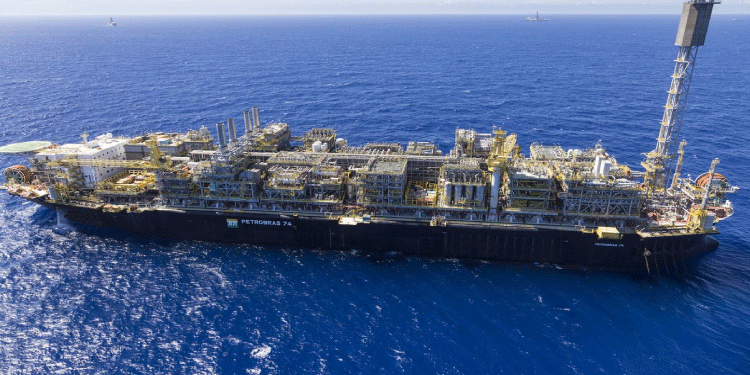 ECONOMIA: Petrobras anuncia aumento na produção de petróleo e gás.