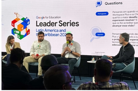 Educação do Paraná recebe prêmio internacional do Google por uso de tecnologia no aprendizado Educação do Paraná recebe prêmio internacional do Google por uso de tecnologia no aprendizado