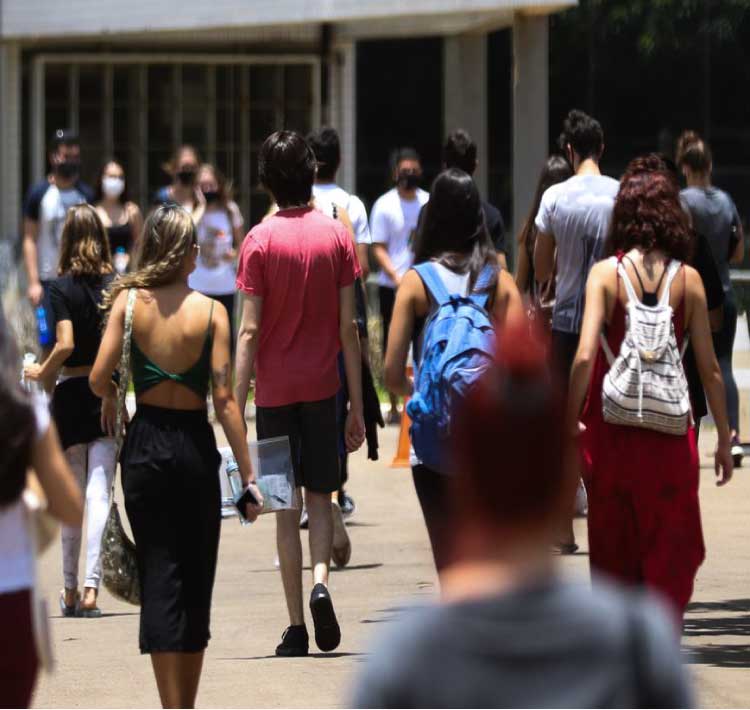 EDUCAÇÃO: Enem será aplicado neste domingo em mais de 1,7 mil municípios.