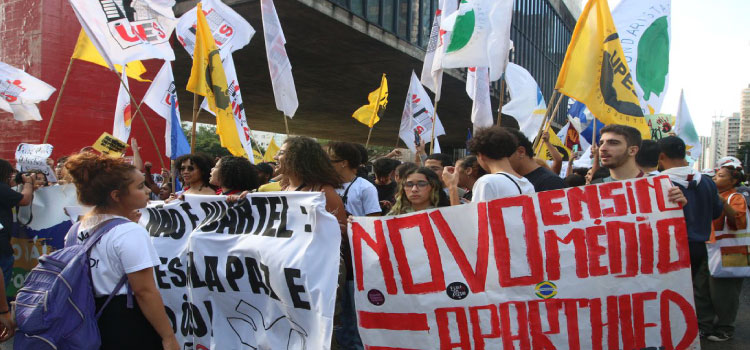 EDUCAÇÃO: Governo envia ao Congresso projeto com mudanças do novo ensino médio.