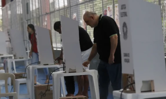 Eleições: o que é permitido e proibido na hora de votar