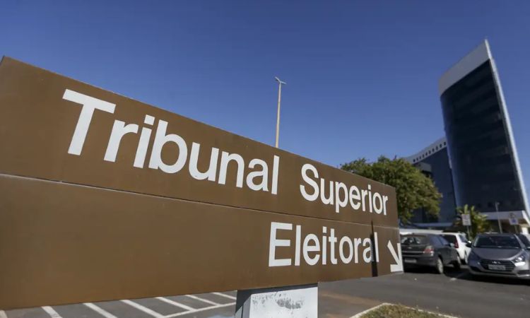 Eleitor tem até 20 de agosto para solicitar voto em trânsito nas Eleições 2026