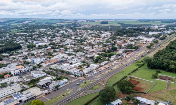EPR Iguaçu realiza recuperação noturna de pavimento na BR-277, em Céu Azul
