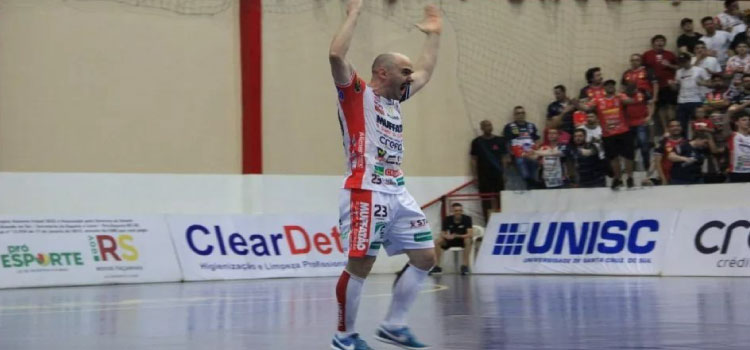 ESPORTES: Cascavel Futsal vence Pato em jogo de duas viradas e está a um empate da final da Série Ouro.