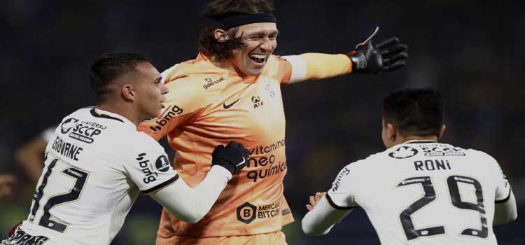 ESPORTES: Corinthians supera Boca nos pênaltis e segue vivo na Libertadores.