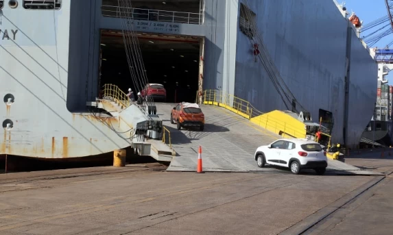 Exportações de automóveis do Paraná crescem 73,7% nos primeiros meses de 2025