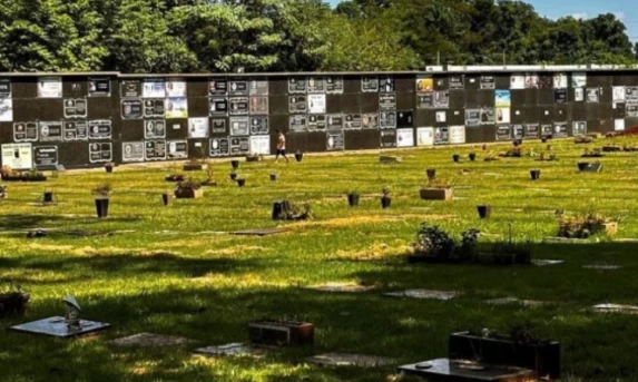 Falta de vagas em cemitérios de Foz do Iguaçu gera impasse e deixa corpos aguardando sepultamento