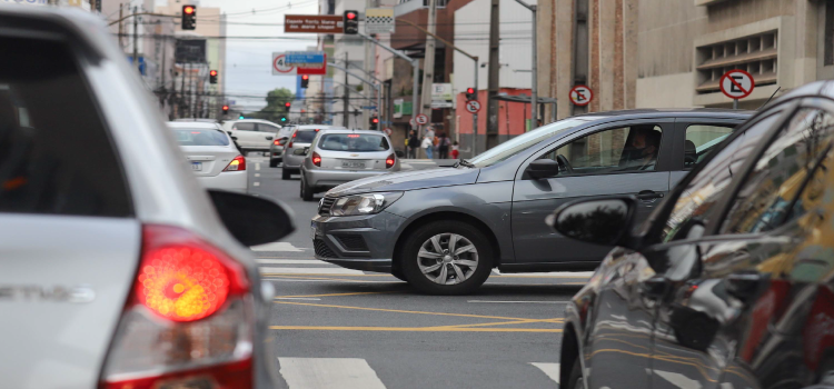 FAZENDA: Fim do calendário da segunda parcela; vencimento do IPVA das placas 9 e 0 acontece nesta sexta.