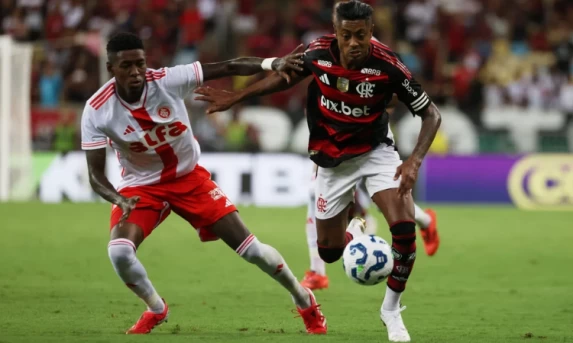 Flamengo e Internacional abrem disputa por vaga nas quartas da Libertadores