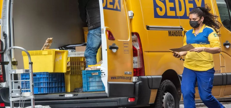 Governo autoriza Correios a aumentar tarifas de cartas e telegramas em 5,5%.